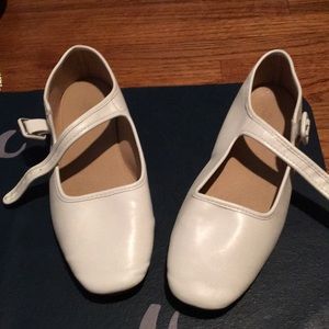 Urban outfitter white flats